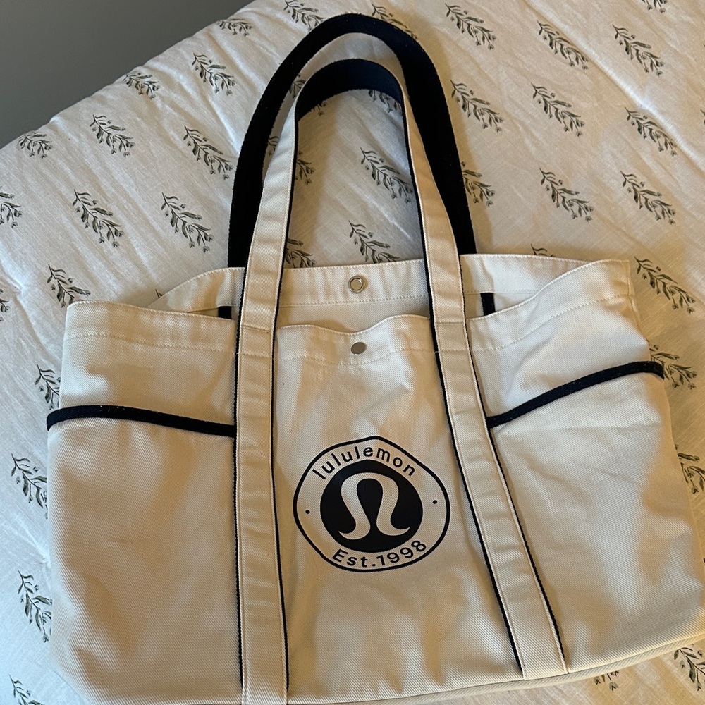 LULULEMON - Canvas Tote Bag